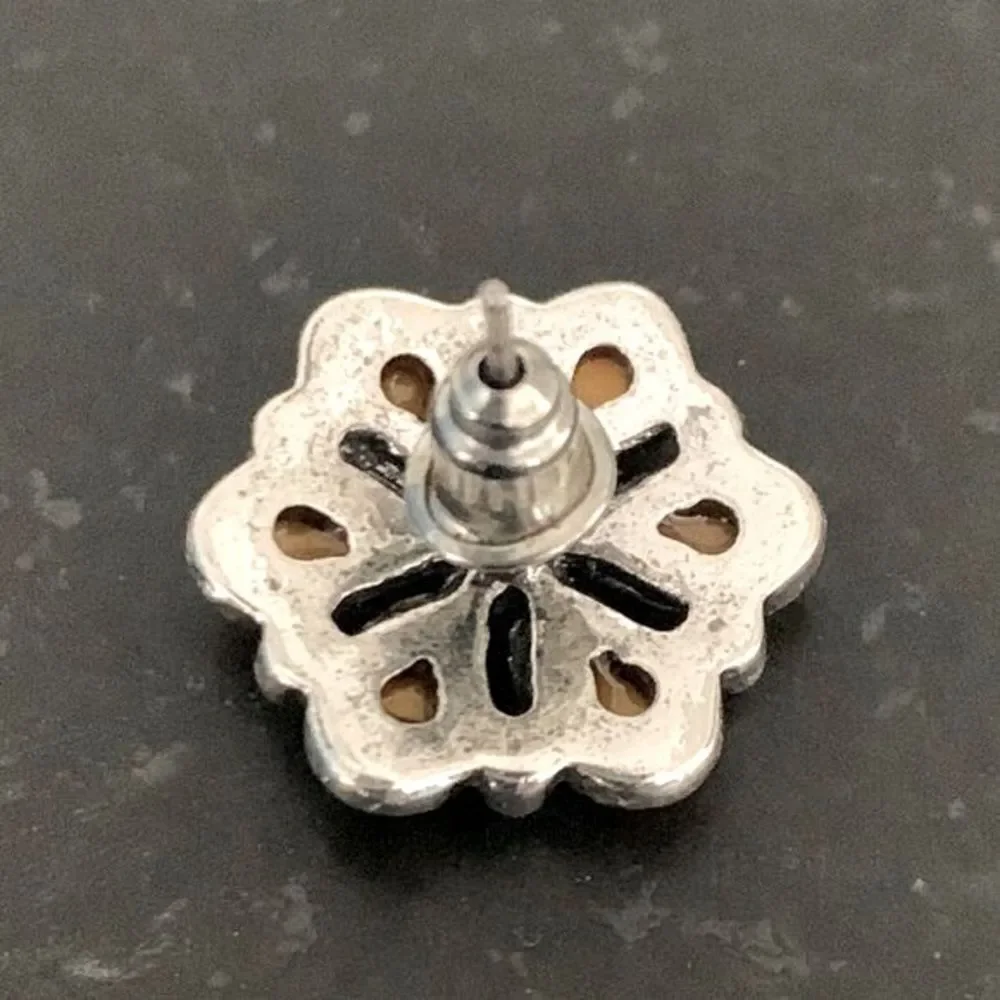 Western White Buffalo Style Blossom Earrings, Silver Tone Stone Studs
